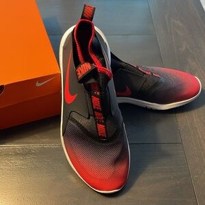 Nike 7y flex runner shoe